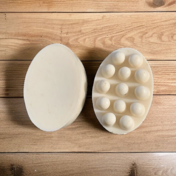 Hand Crafted Oatmeal Honey & Milk Massage Soap Bar - Picture 3 of 4